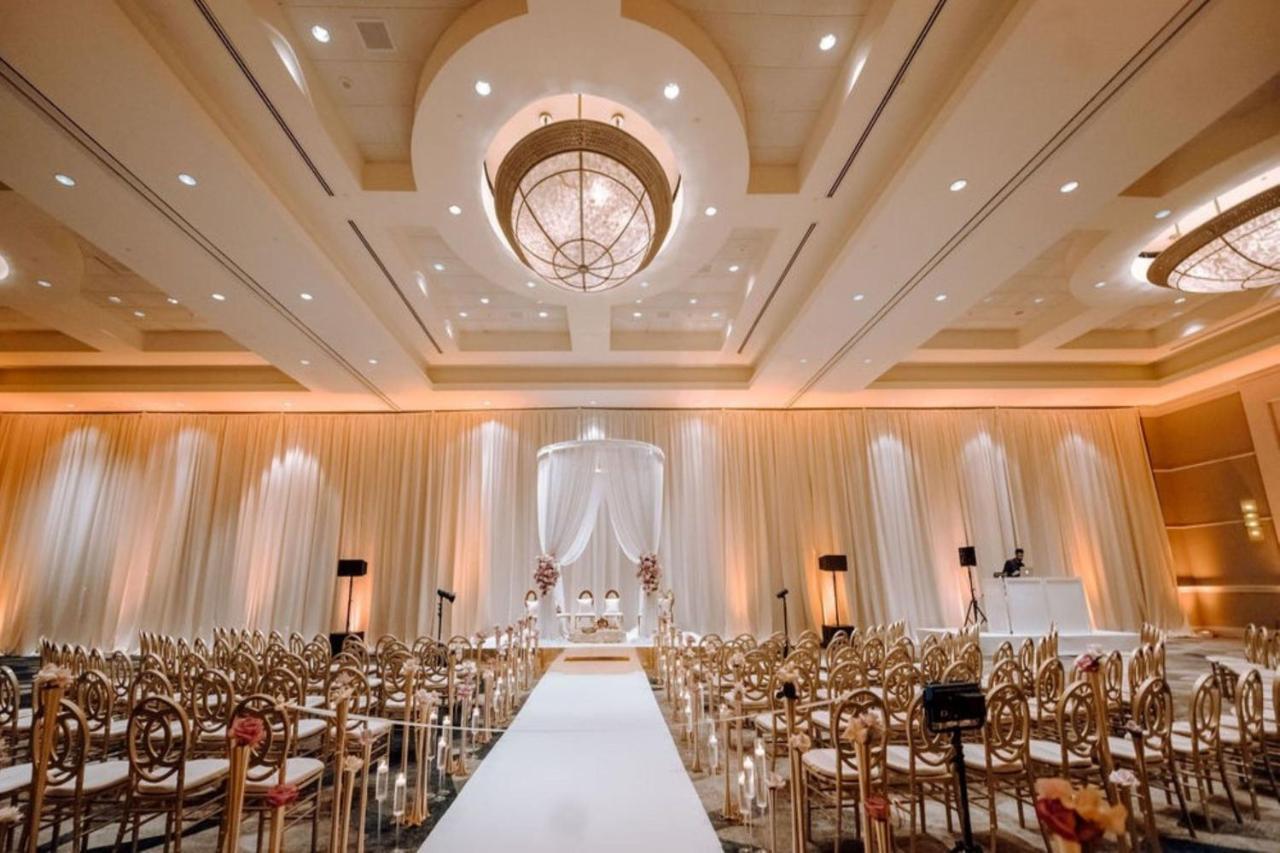 North Marriott & Conference Center 3*