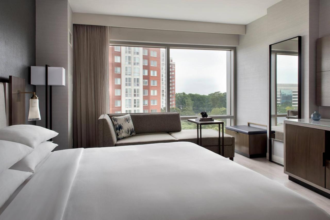 North Marriott & Conference Center 3*