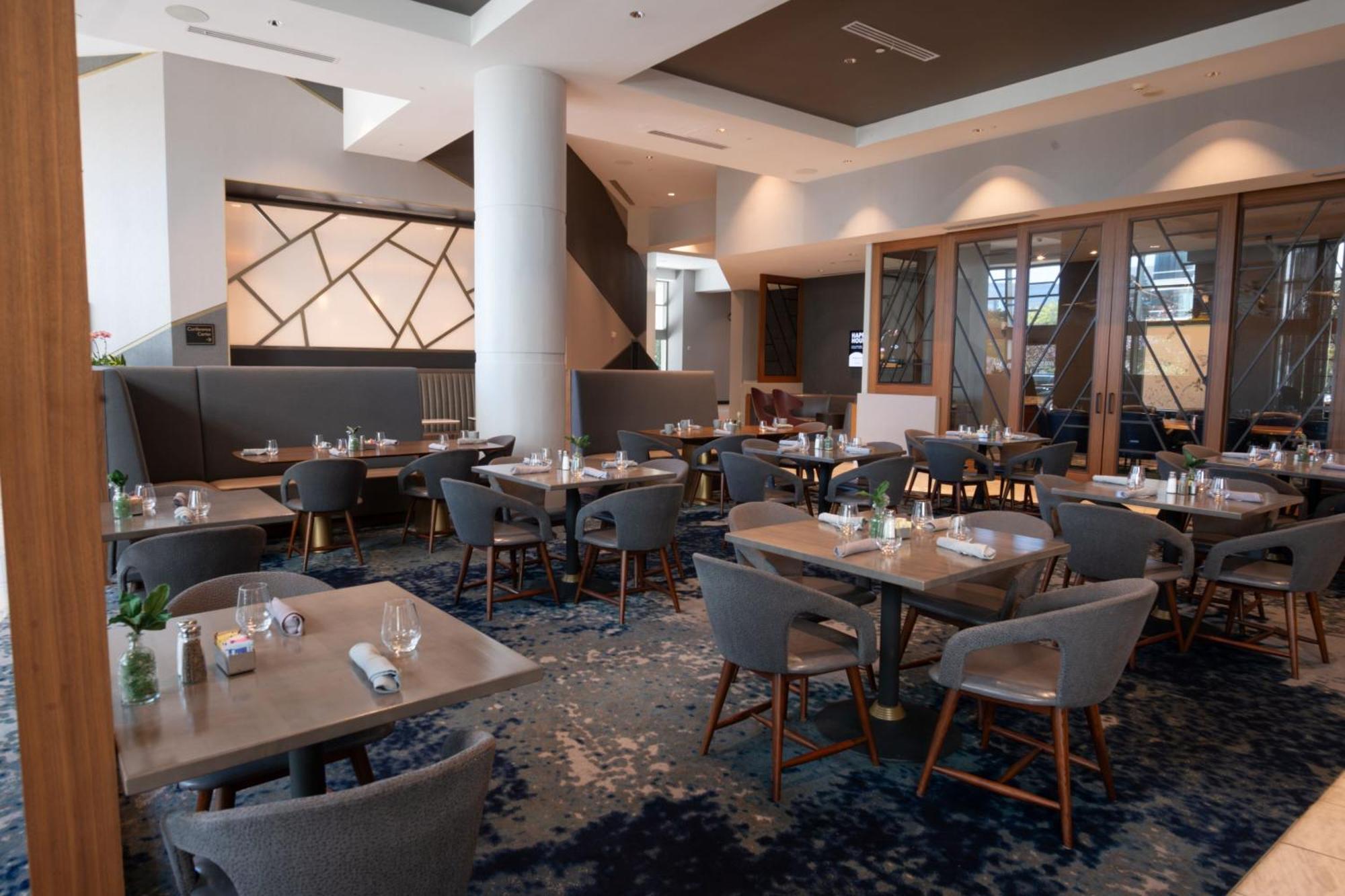 Hotel North Marriott & Conference Center 3*